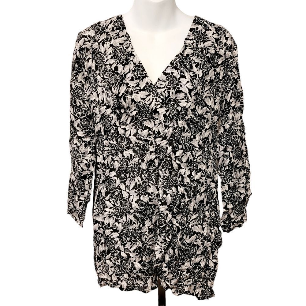 2/$20 Brand new Joe Fresh black & white floral pattern top blouse